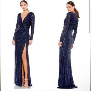 MAC DUGGAL Dress Size 4 Evening Gown Sequin Navy Blue V-Neck Long Sleeve NEW